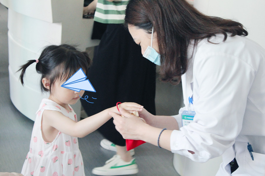 ��Ȥ��һ��ͯ����顪�������۾S�����t(y��)Ժ�e�k��һԇ�܌����g�ۻ��!