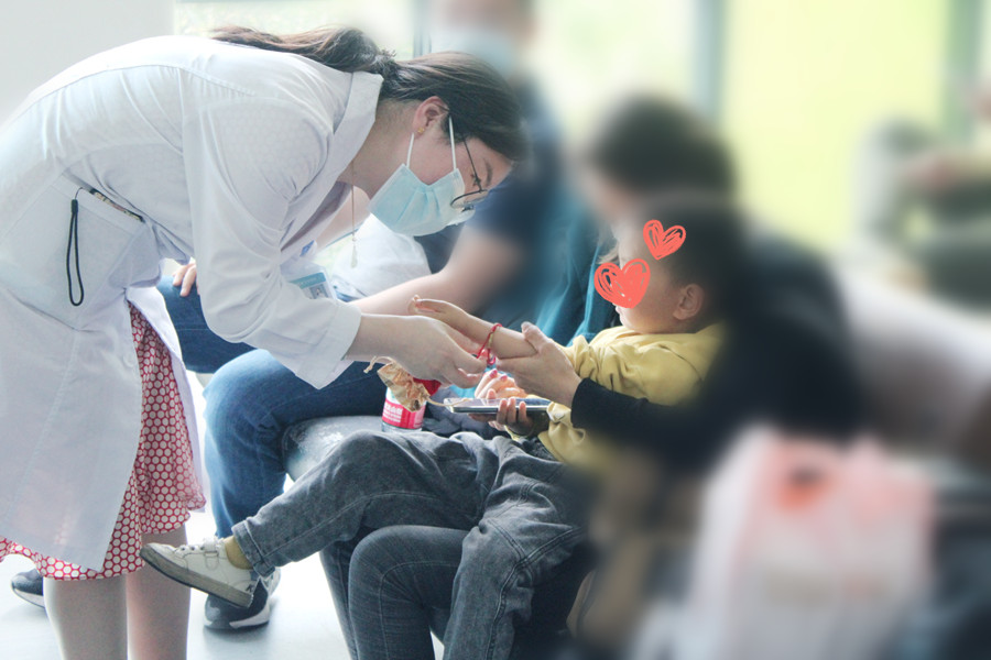 ��Ȥ��һ��ͯ����顪�������۾S�����t(y��)Ժ�e�k��һԇ�܌����g�ۻ��!