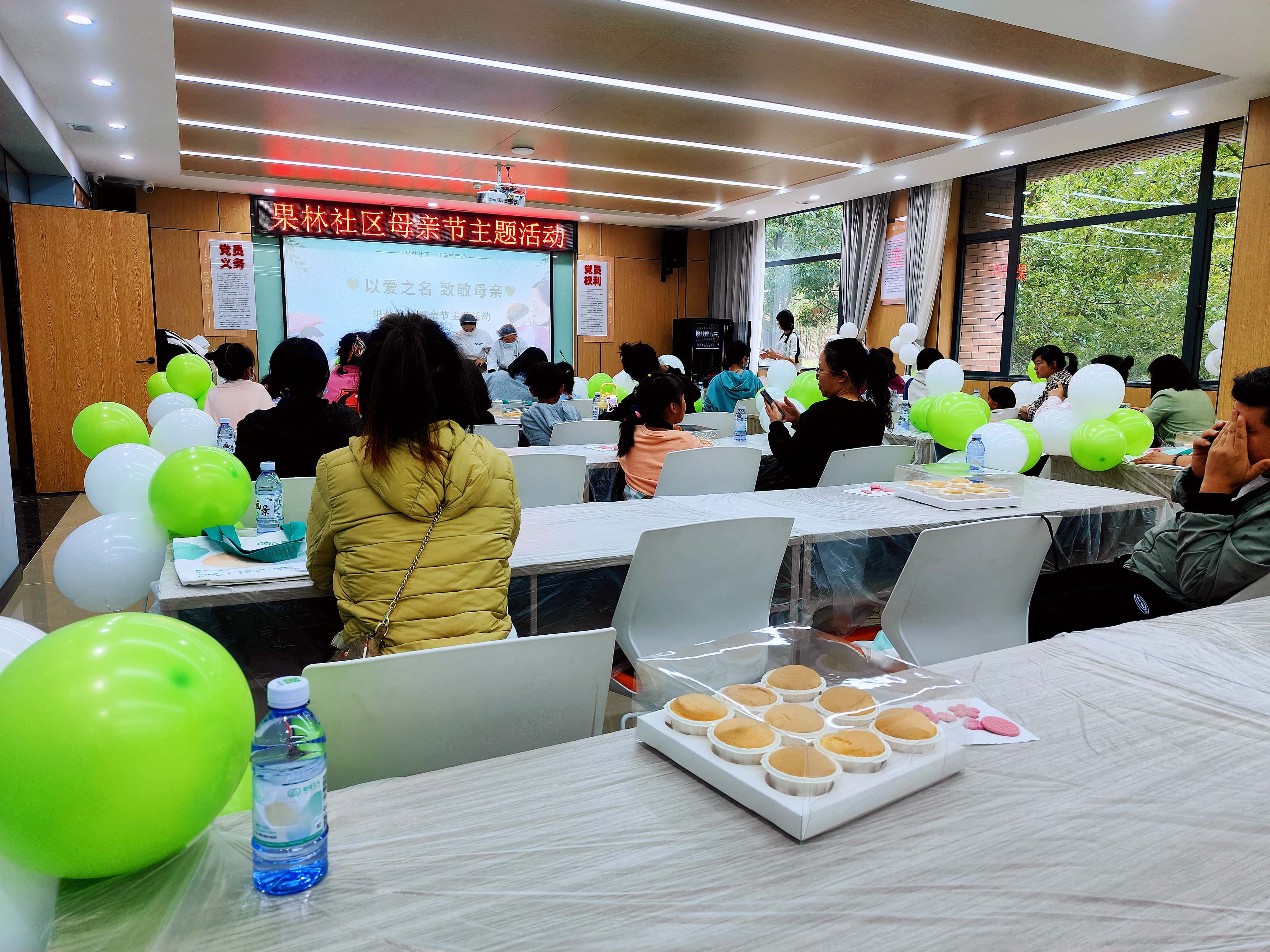 ���L�F(xi��n)�ڣ�����δ��!��Ժ�e�kĸ�H��(ji��)ϵ�л��