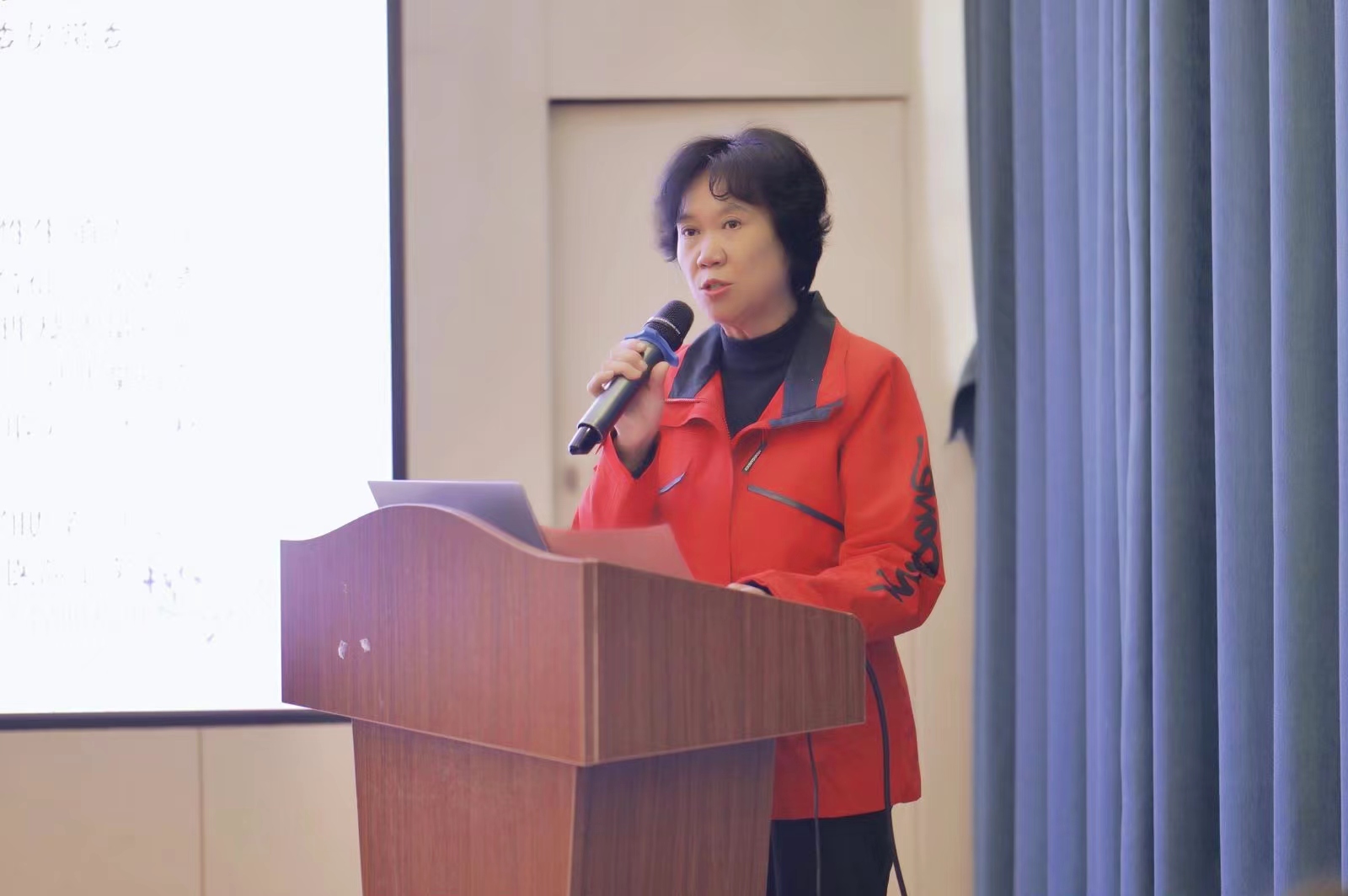 ���ϱ�����I(y��ng)�t(y��)Ժͬ���R��һ�ã������S����ʢ��!