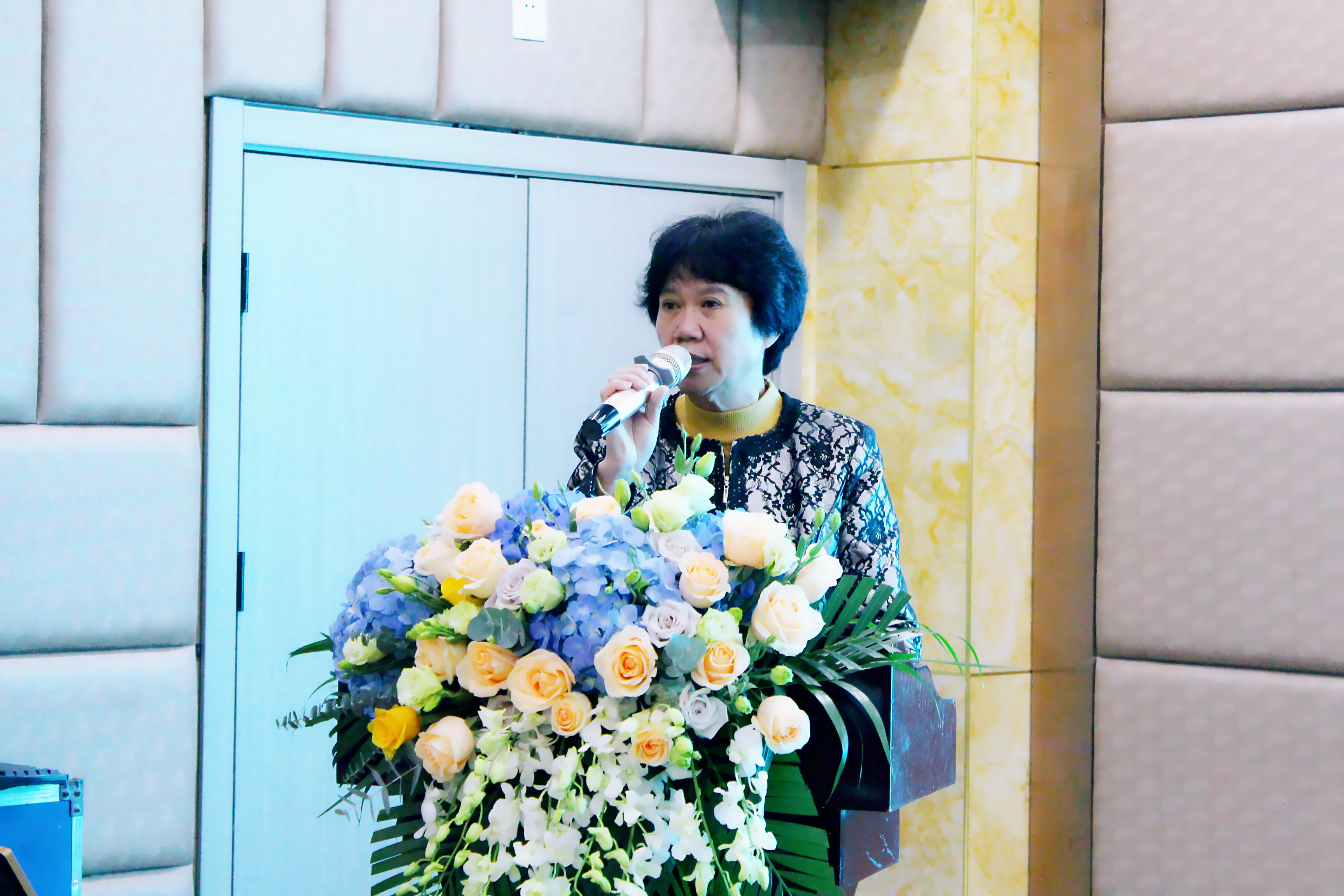 �����۾S�����t(y��)Ժ��ʮ���o����ֳ���g(sh��)�t(y��)�W(xu��)��ӑ��(hu��)�A�M��Ļ!