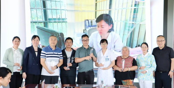 ʮdͬУж|ԺɹekʮφTՄԒcδ